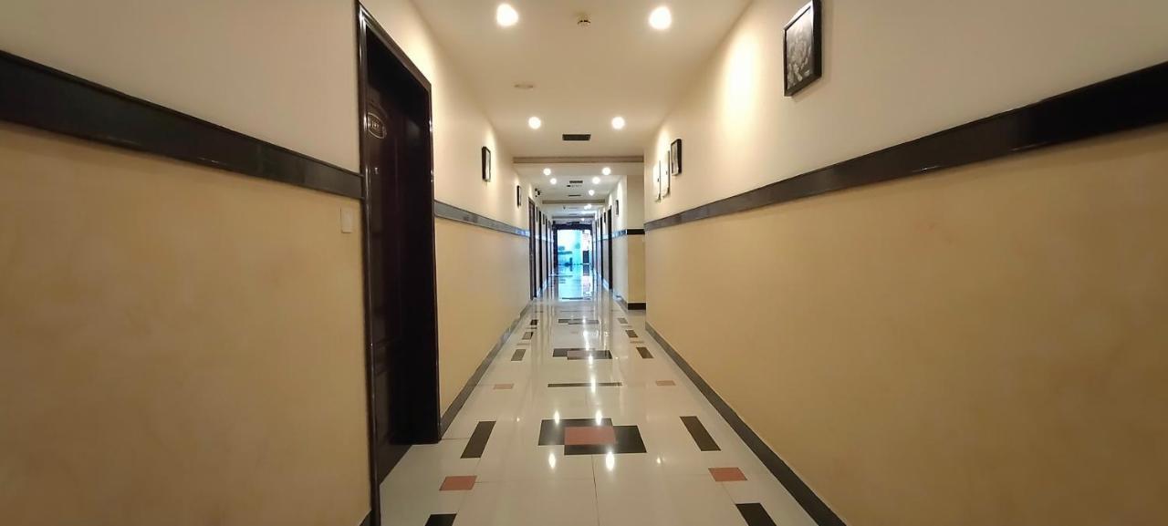 Hotel Jyothis Regency Palakkad Exteriör bild