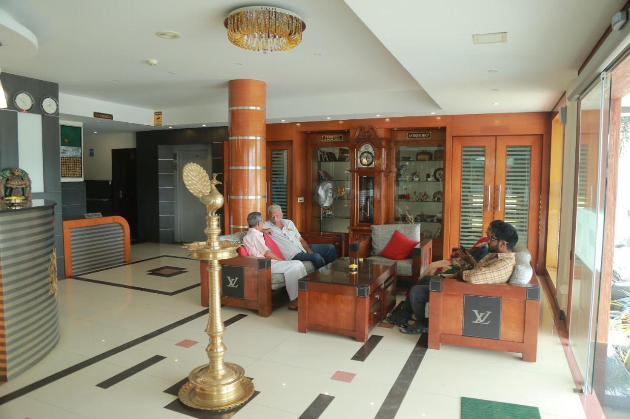 Hotel Jyothis Regency Palakkad Exteriör bild